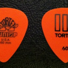Dunlop Tortex Standard ad Tortex III picks
