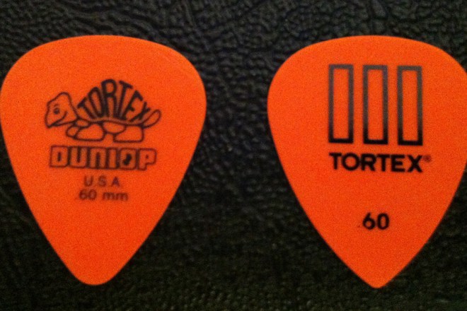 Dunlop Tortex Standard ad Tortex III picks