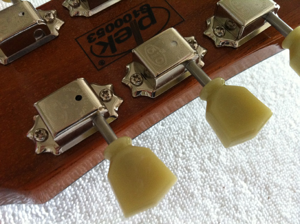 New Gotoh tuners fitted